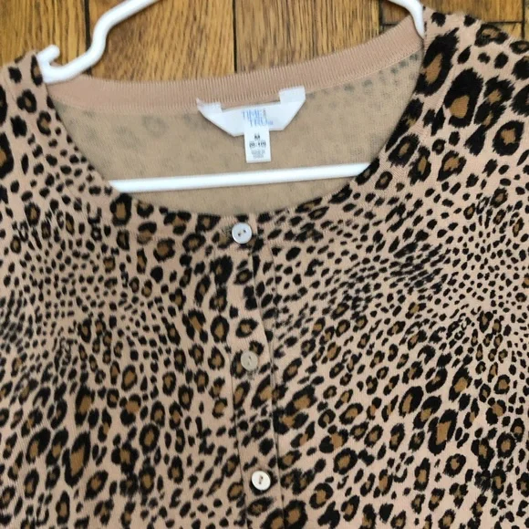 Cardigan - Picture 9 of 9